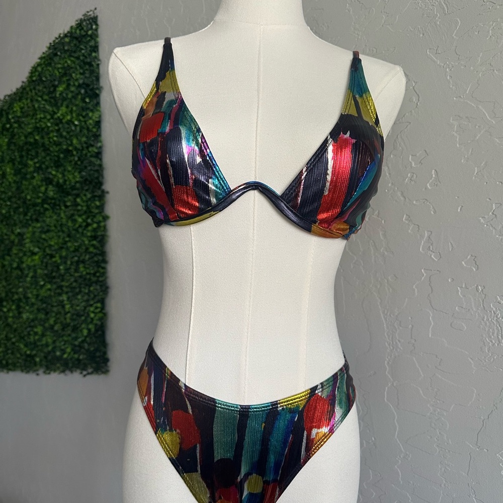 Colorful Abstract Bikini Set - Picture 2 of 8